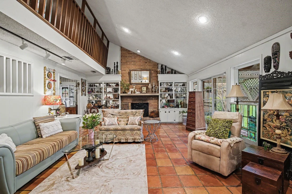 Photo of 2903 Fontana Drive