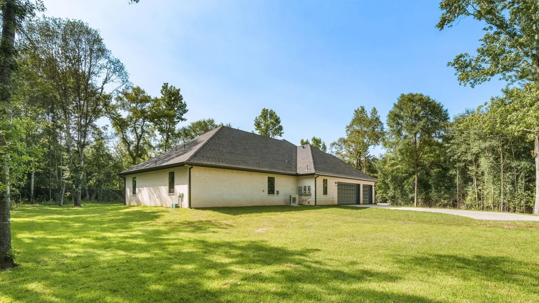 Photo of 7111 Lorna Road