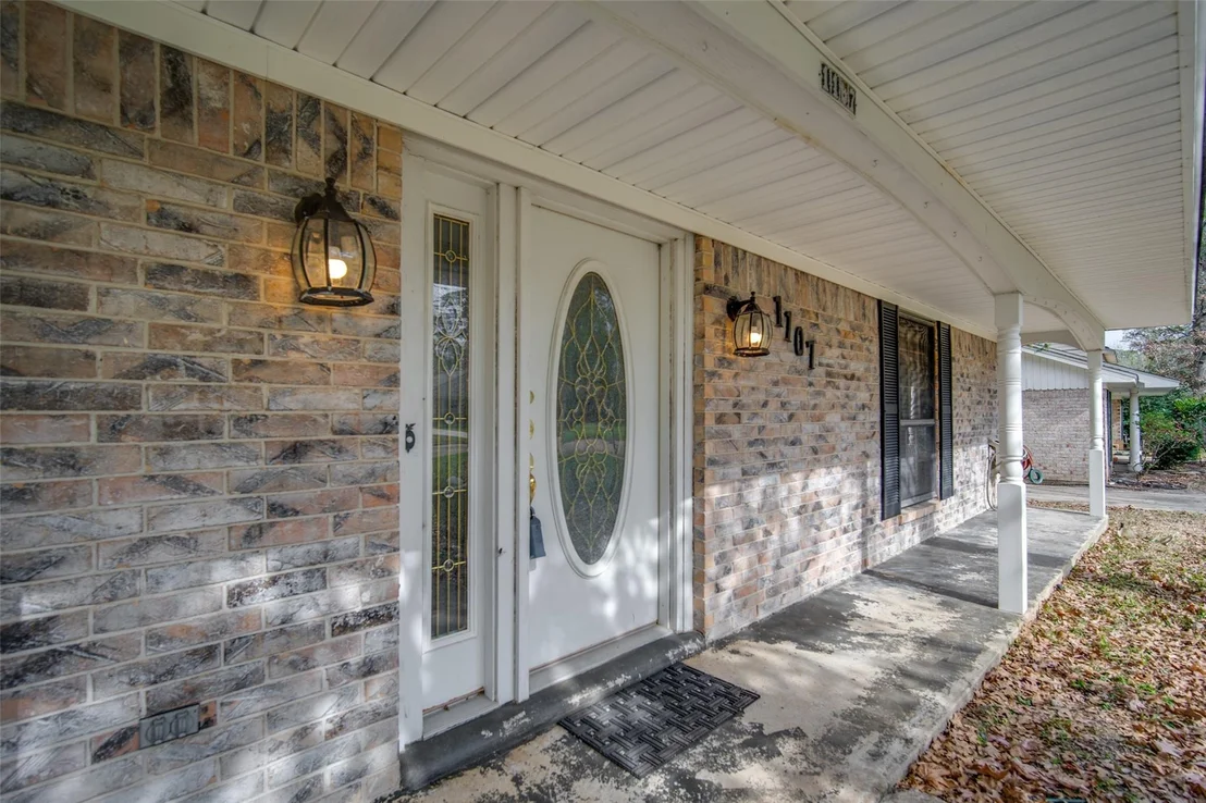 Photo of 1107 Pear Tree Lane