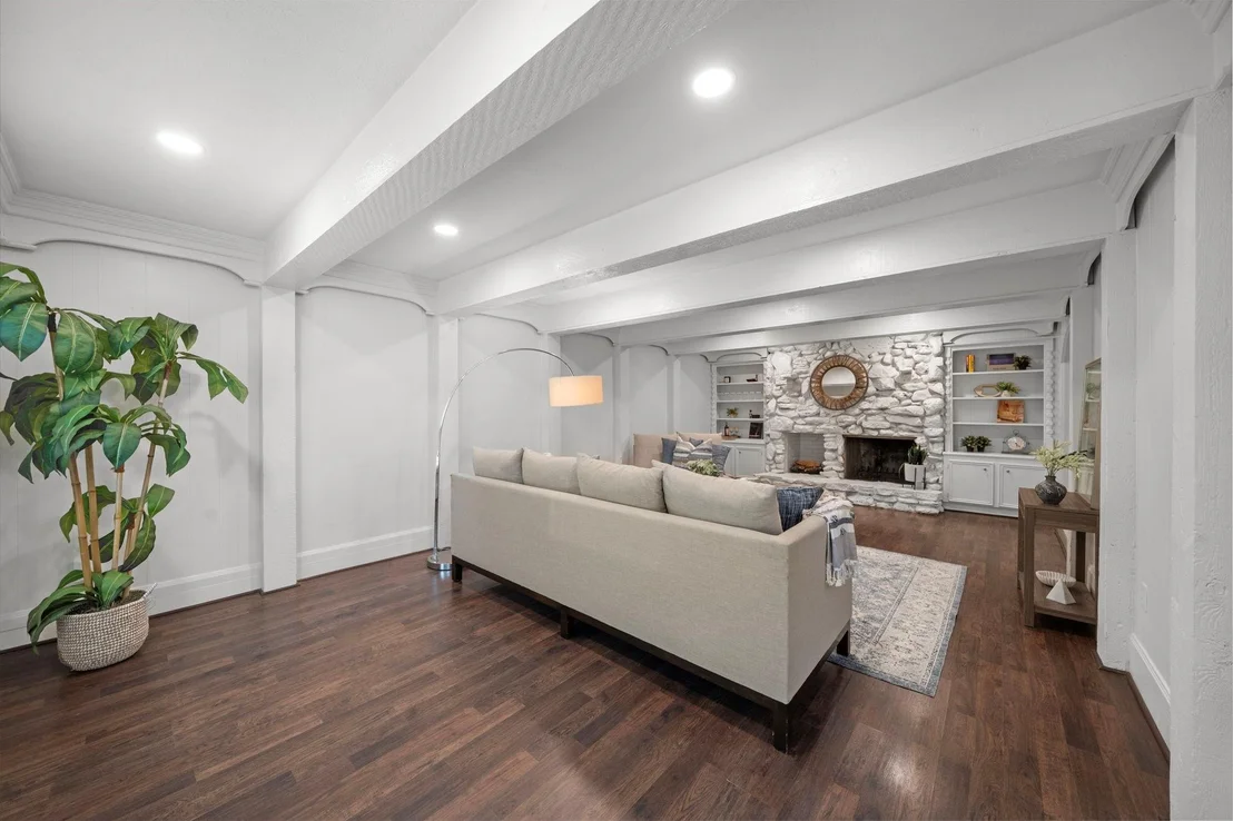 Photo of 2830 Bernadette Lane