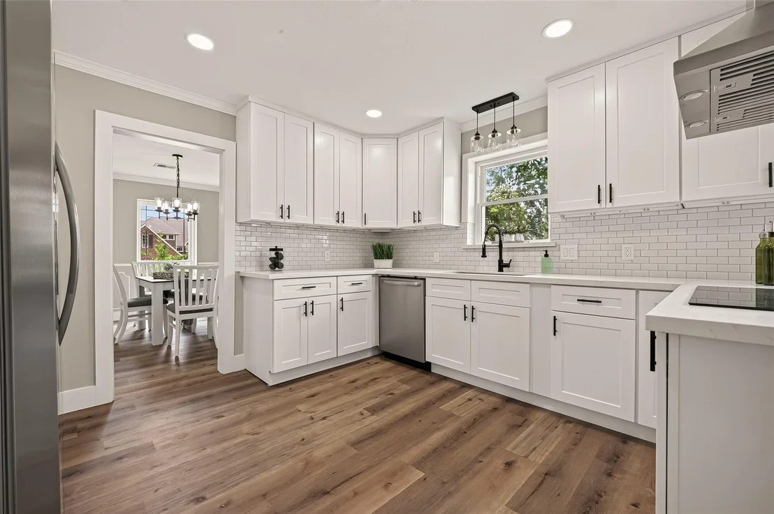 Photo of 3518 Shore Shadows Drive