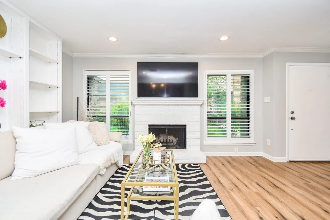Photo of Unit 10 at 1908 Augusta Drive