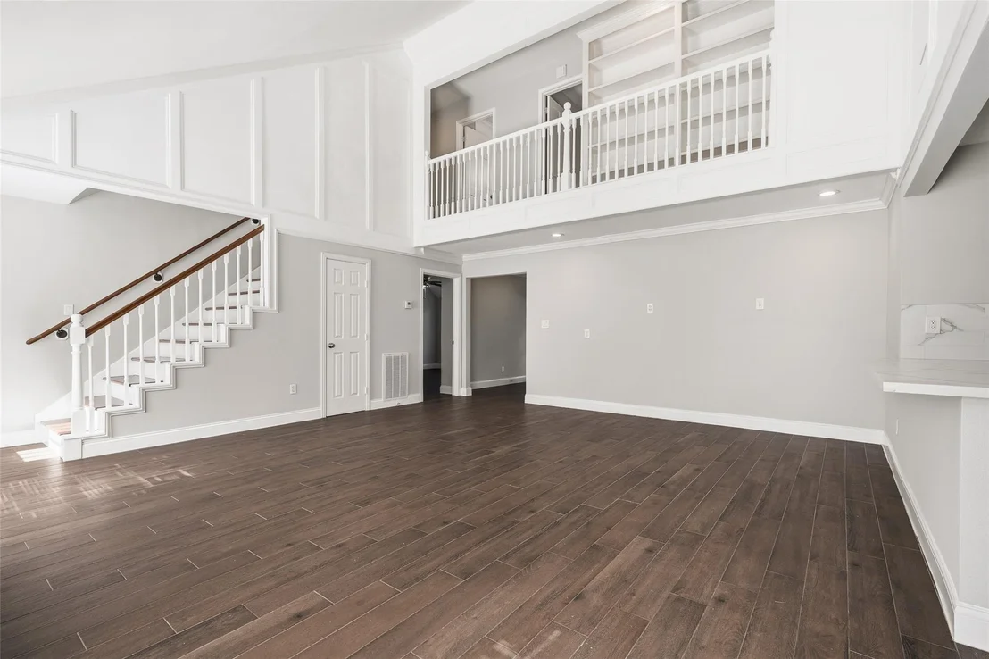 Photo of 903 Crossroads Drive
