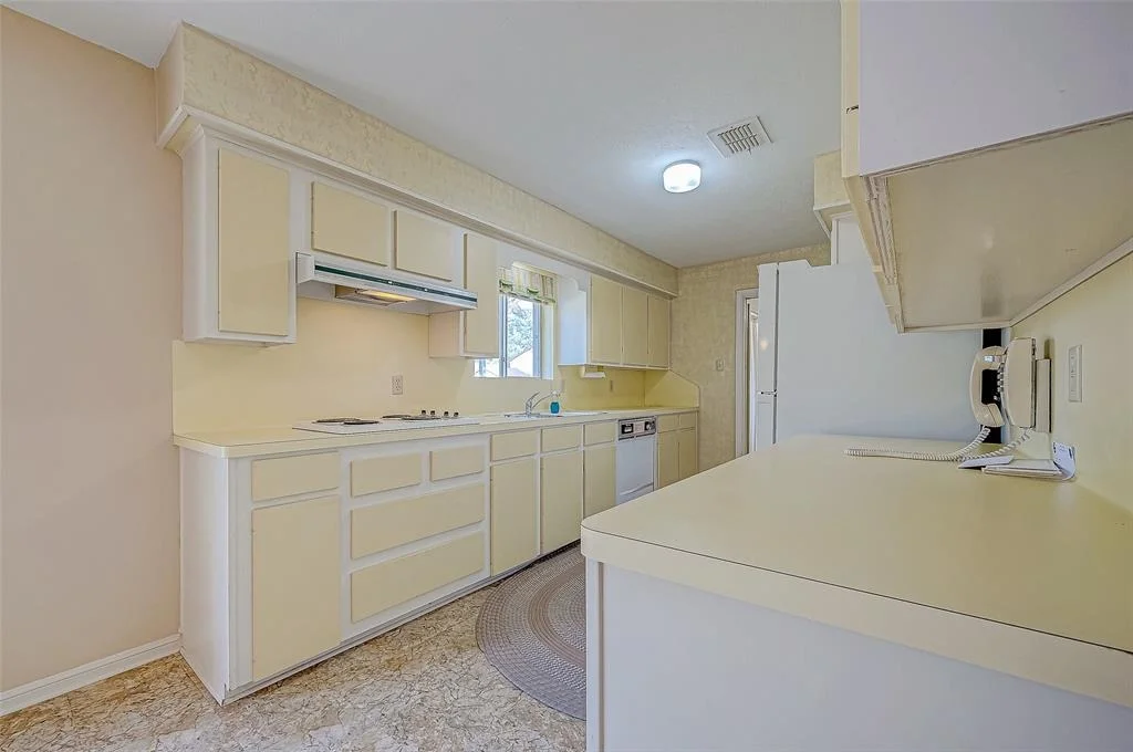 Photo of 5927 Pinewilde Drive