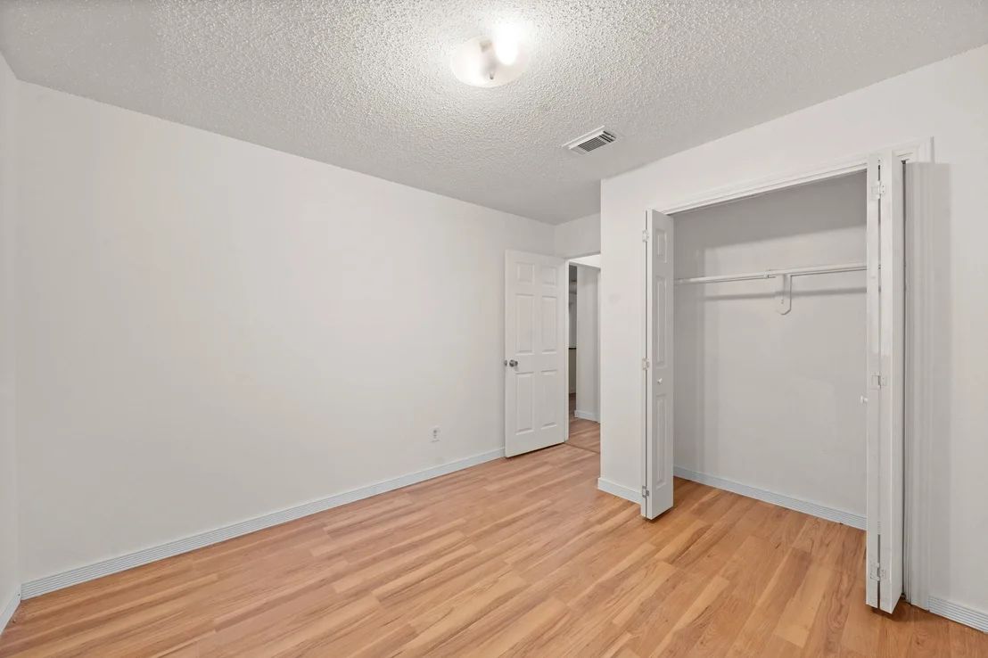 Photo of 13527 Avonshire Drive