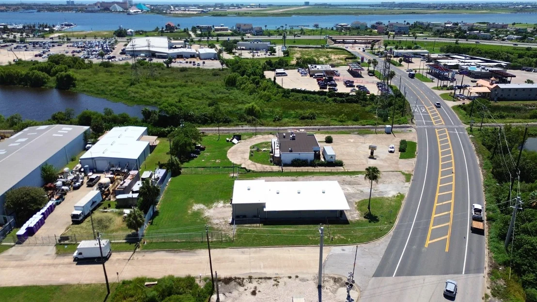 Photo of 8017 Harborside Drive