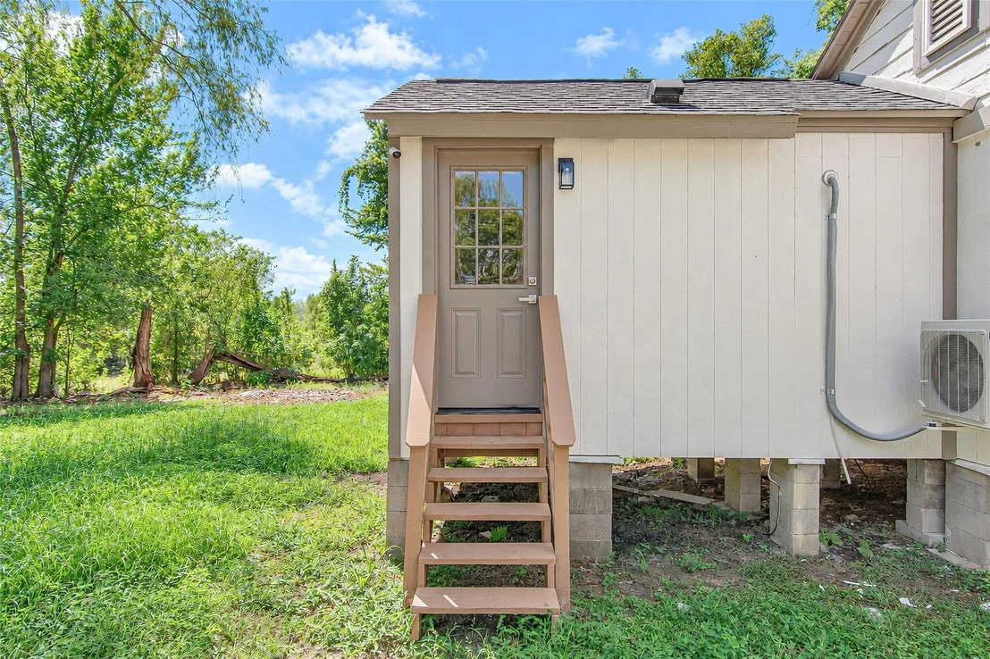 Photo of 9690 Simmons Drive