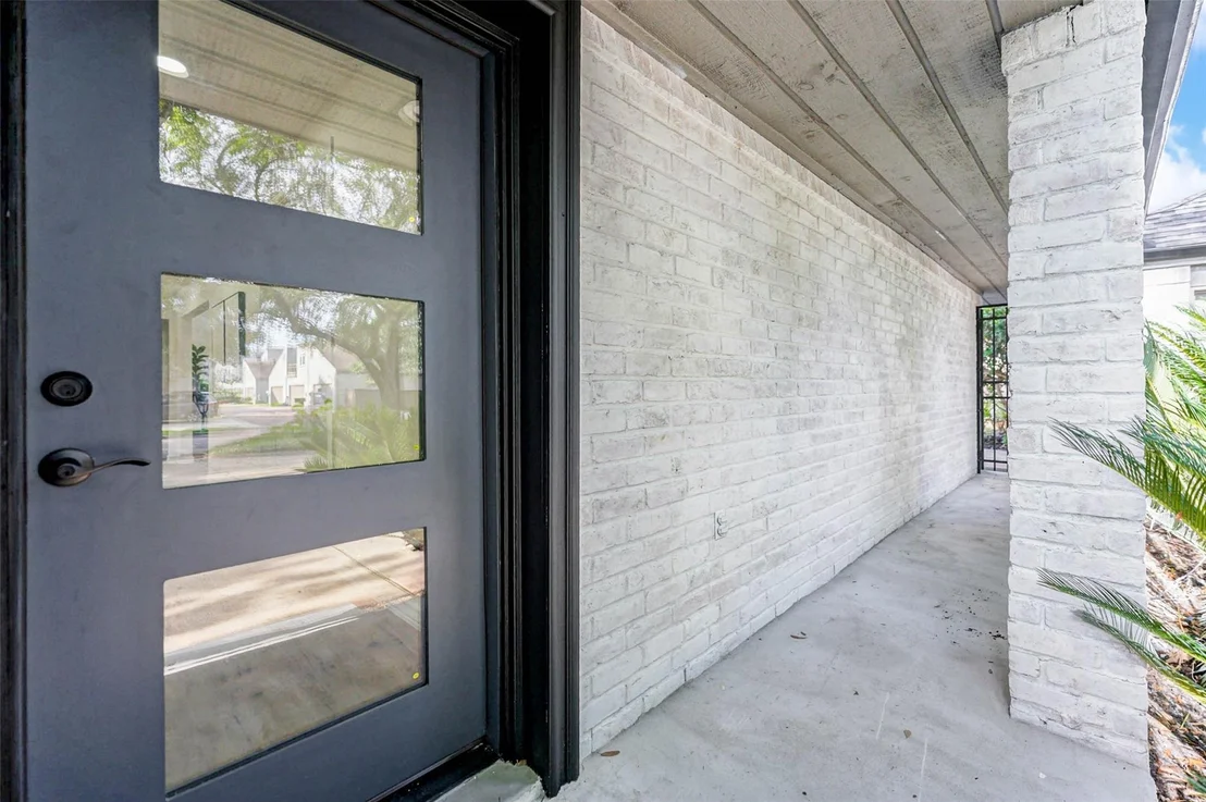 Photo of 11618 Lakeside Place Drive