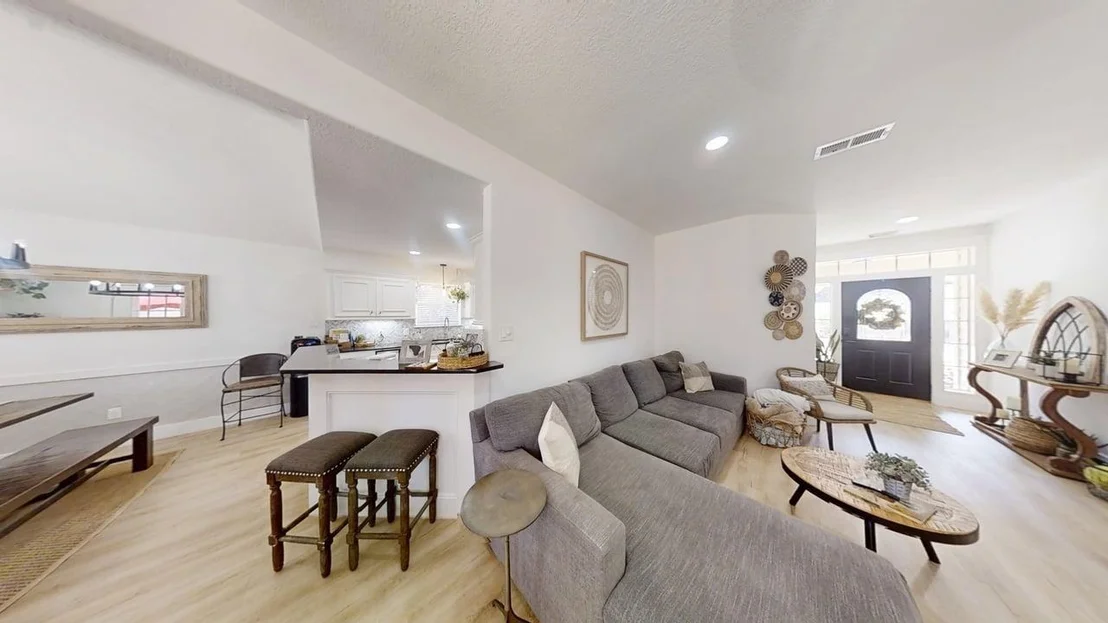 Photo of 13934 Dolphin Drive