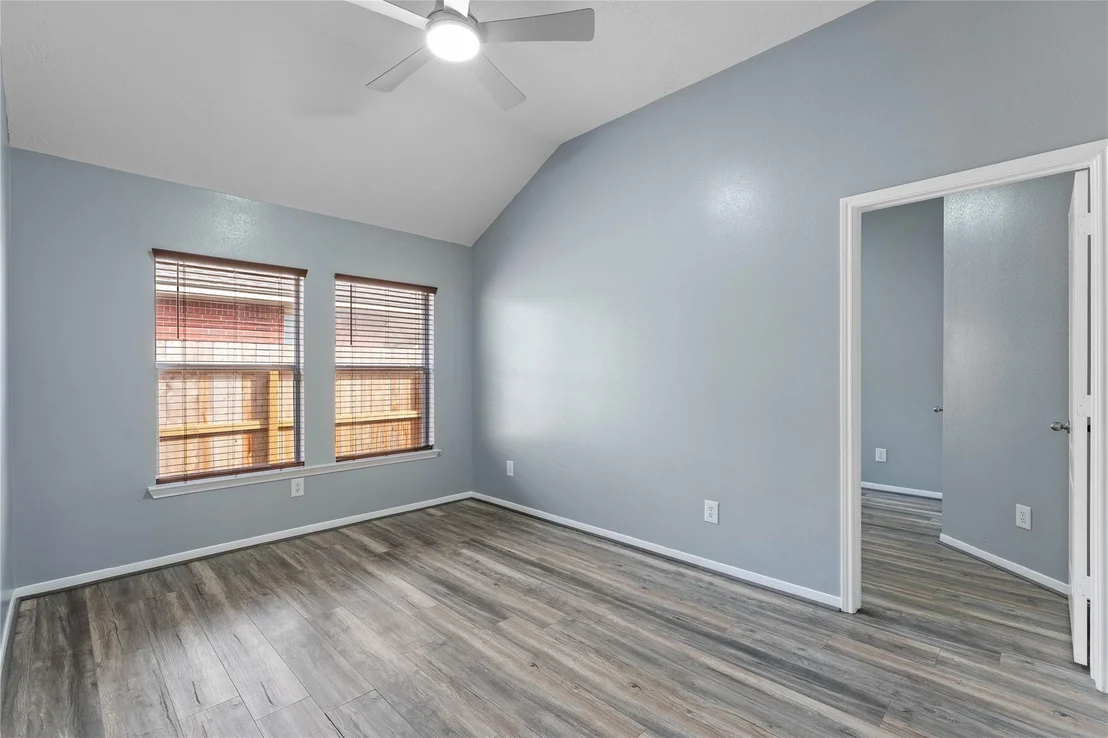 Photo of 18939 Cluster Oaks Drive