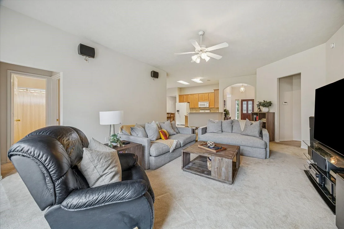 Photo of 122 S Abram Circle
