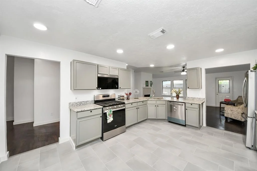 Photo of 9223 Eaglewood Glen Trail