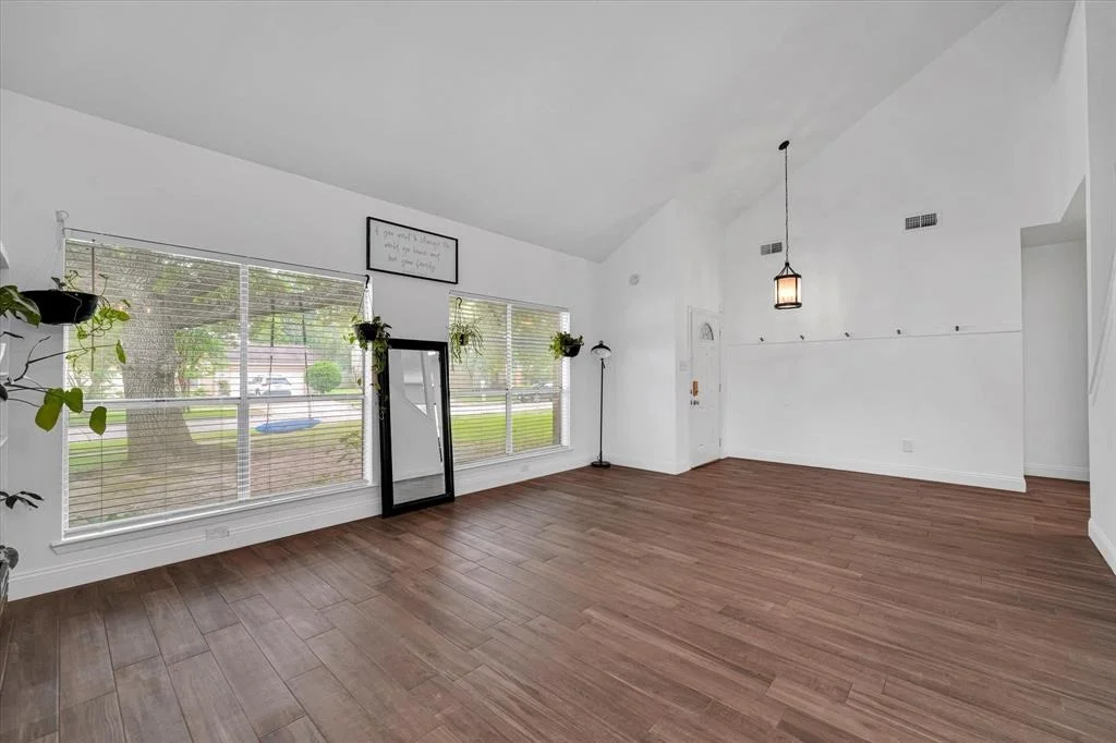 Photo of 307 Woodcombe Drive