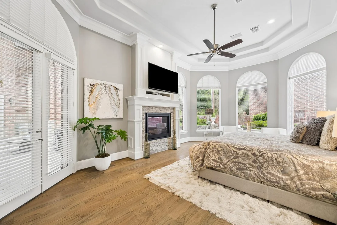 Photo of 907 Enclave Lake Drive