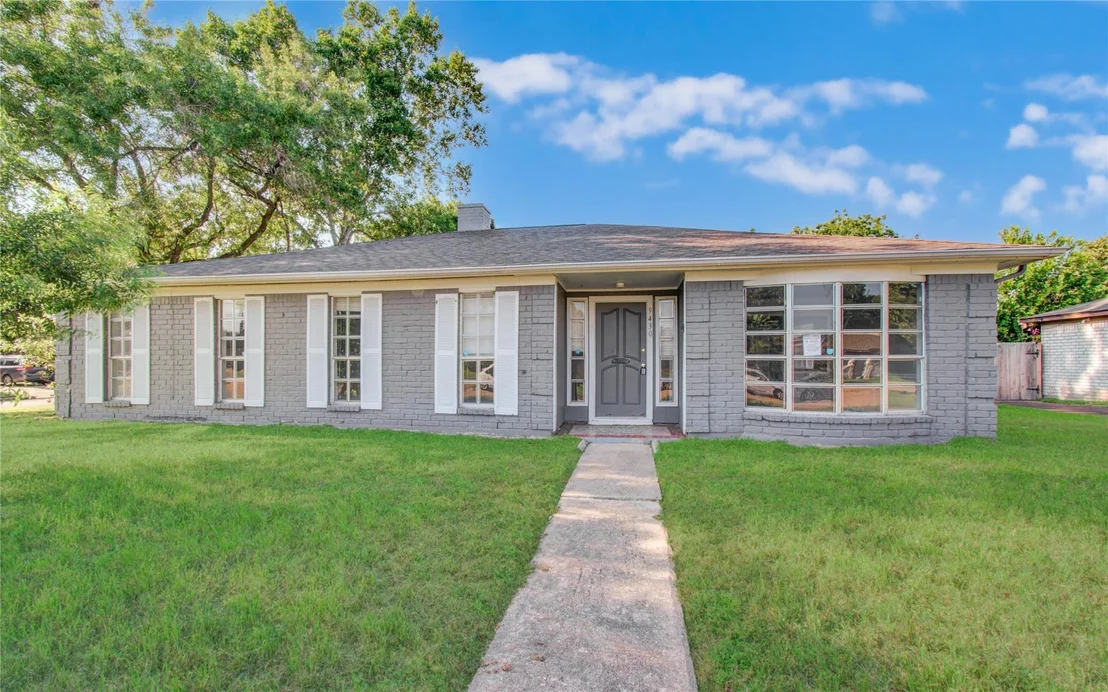 Photo of 9430 Claridge Drive