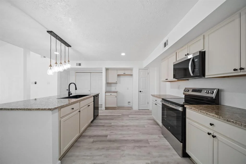 Photo of 19207 Woodglen Drive