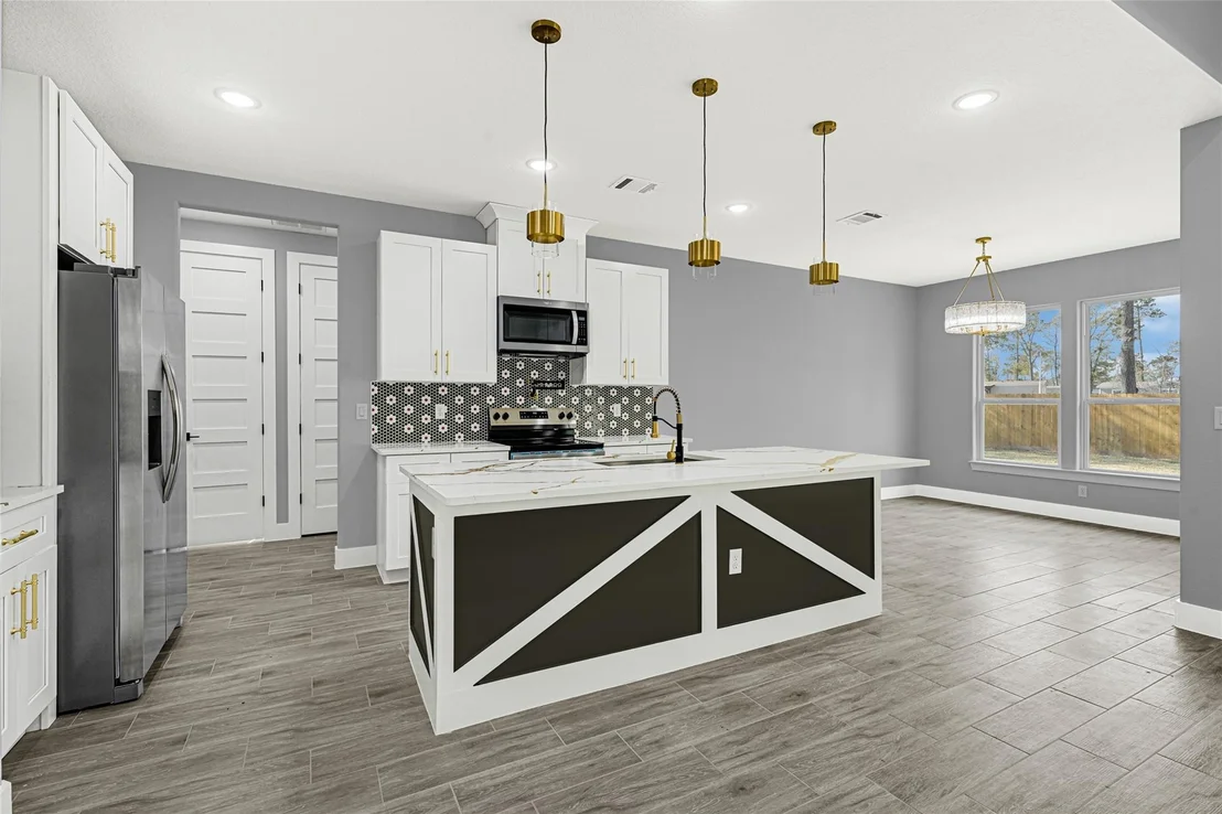 Photo of 515 Fairfax Lane