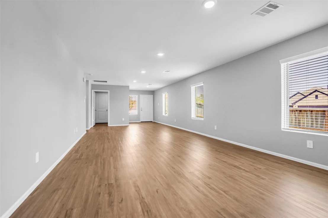Photo of 207 River Grove Court