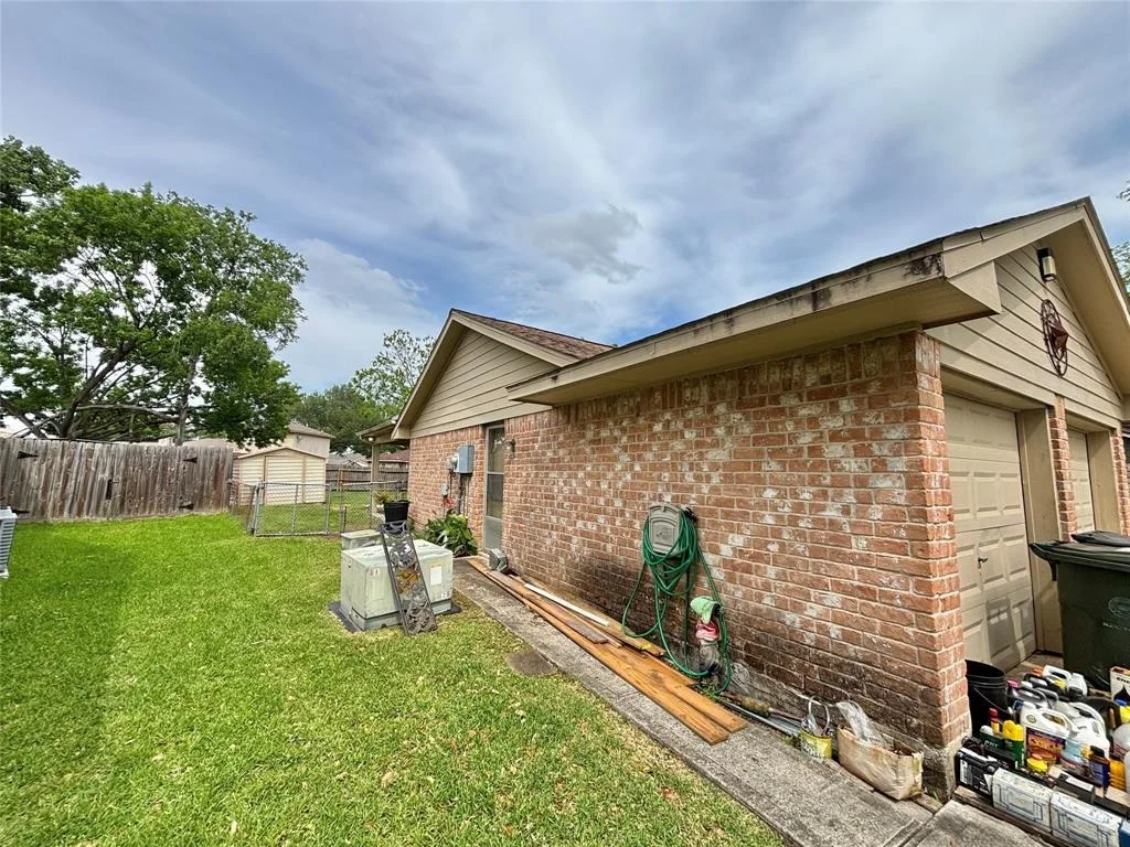 Photo of 13642 Greenridge Drive