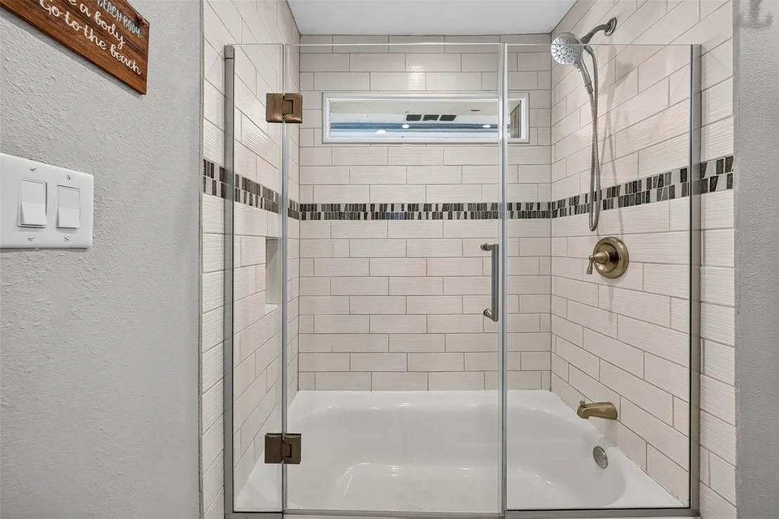 Photo of 1003 Villa Court Drive