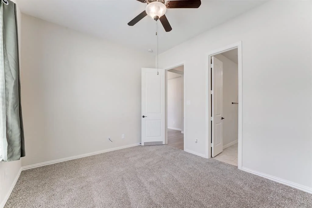 Photo of 21930 Avalon Queen Drive