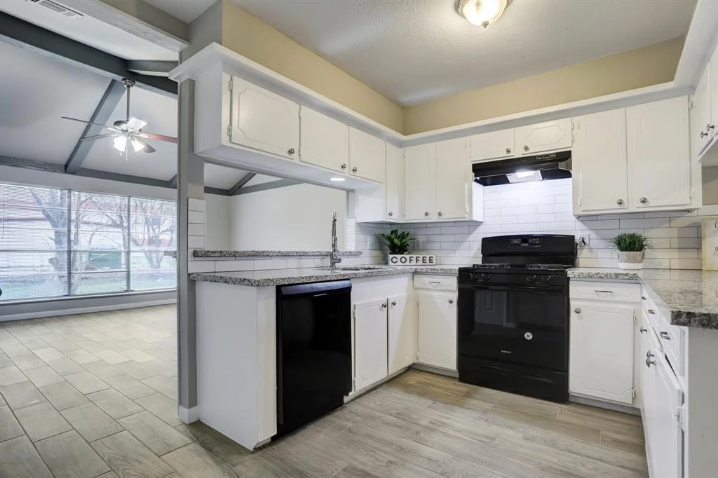 Photo of 3229 Sinclair Street