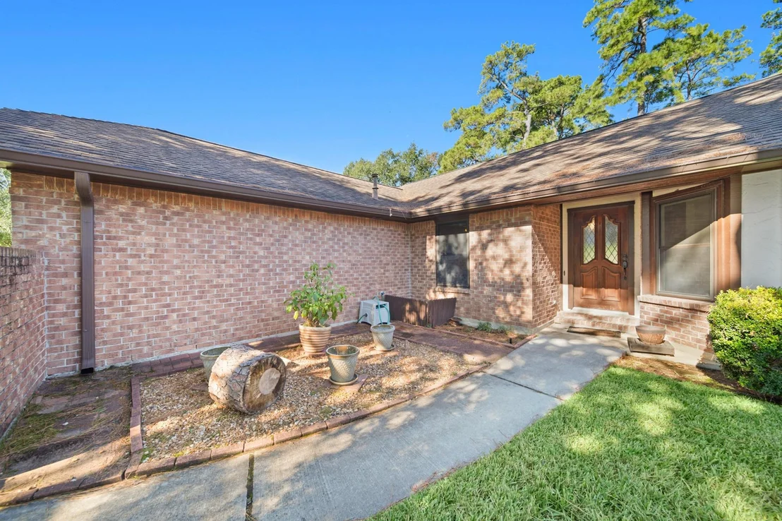 Photo of 9518 Dundalk Street