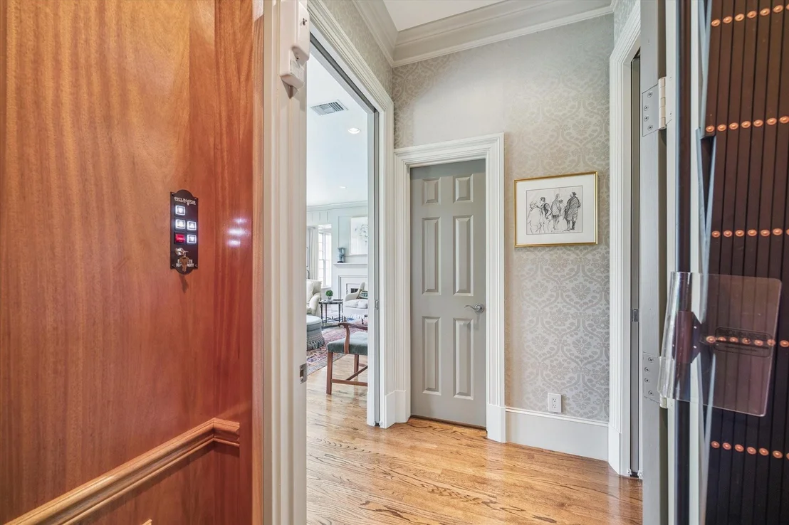 Photo of 5565 Tilbury Drive
