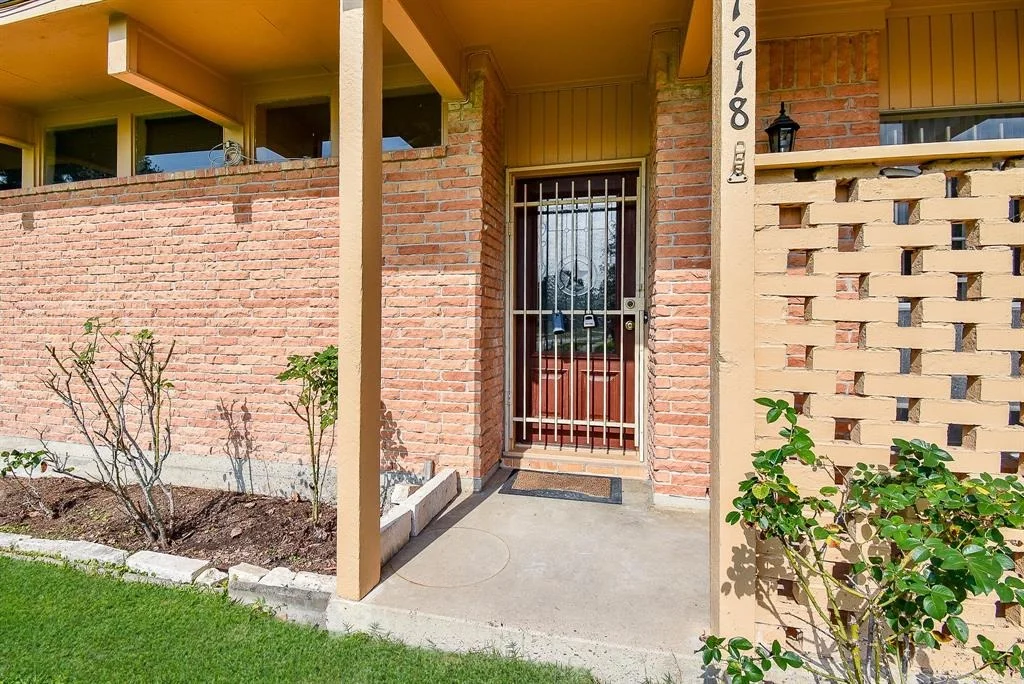 Photo of 7218 Tours Street