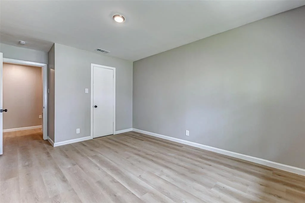 Photo of 6018 Benning Drive