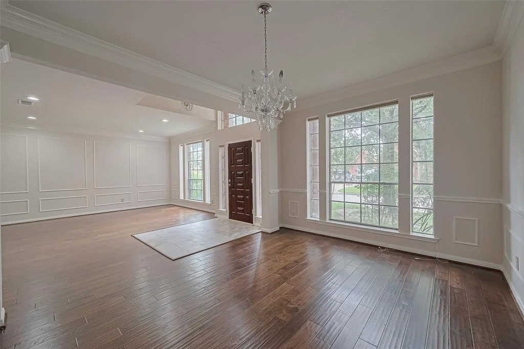Photo of 1327 W Forest Drive