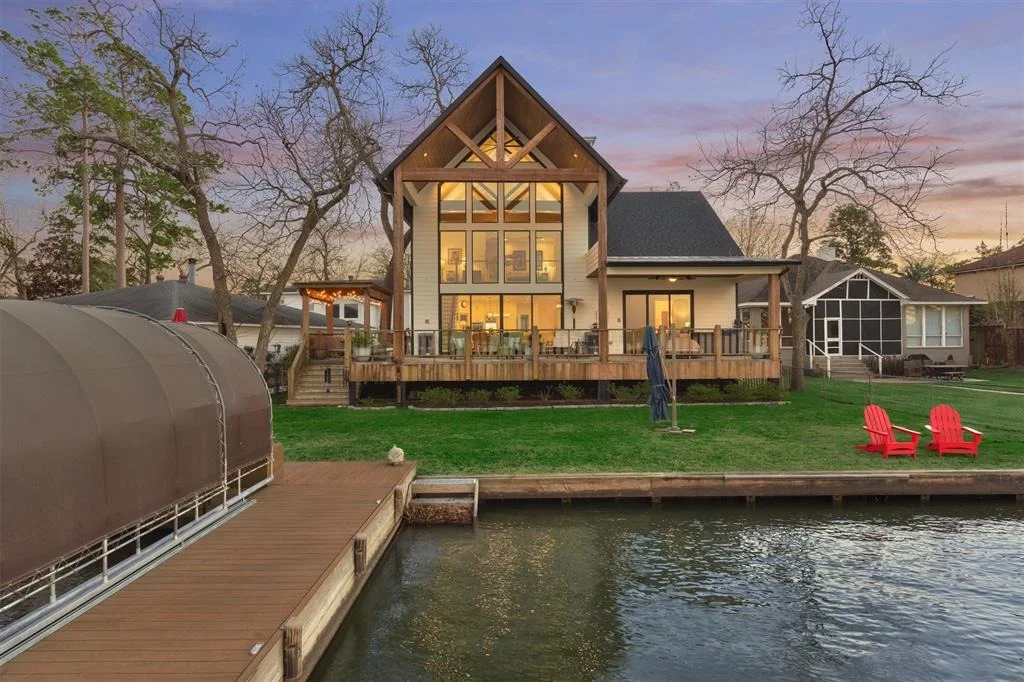 Photo of 925 Paradise Lane