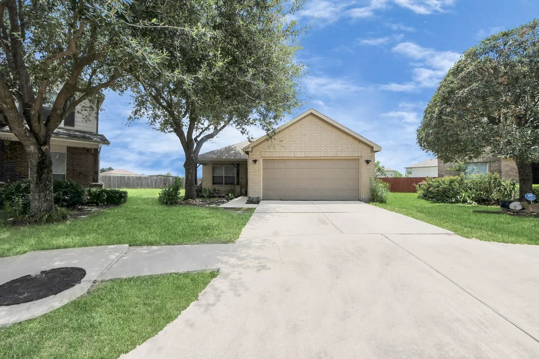 Photo of 2231 Pine Croft Drive