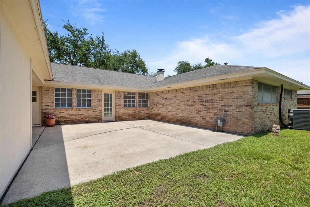 Photo of 3906 Ecuador Drive