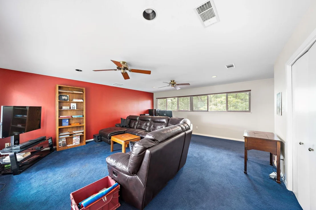 Photo of 1019 Ridgeley Drive