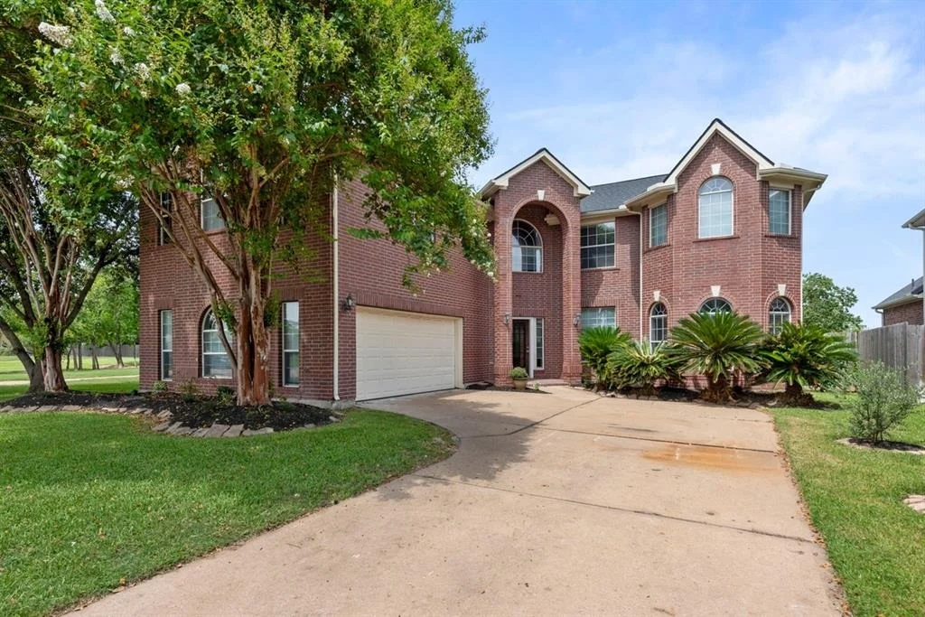 Photo of 19530 Lakeside View Drive