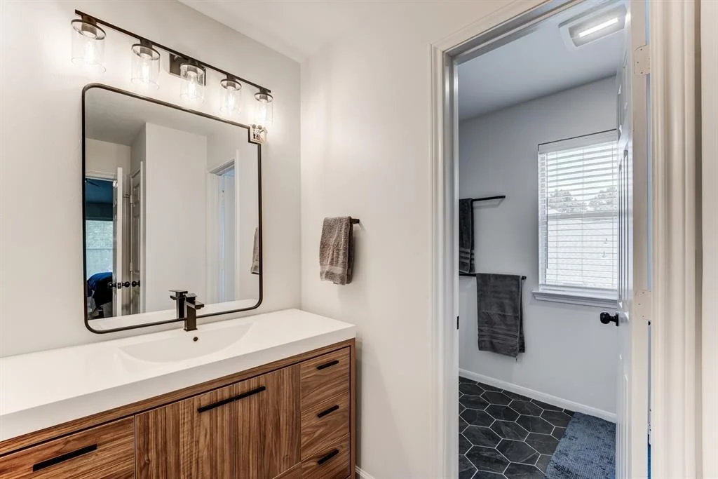 Photo of 10811 Silverado Trace Drive