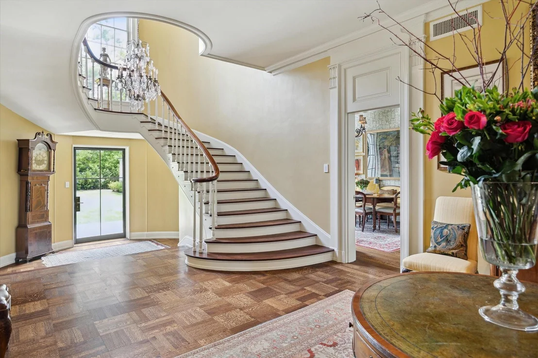 Photo of 4019 Inverness Drive
