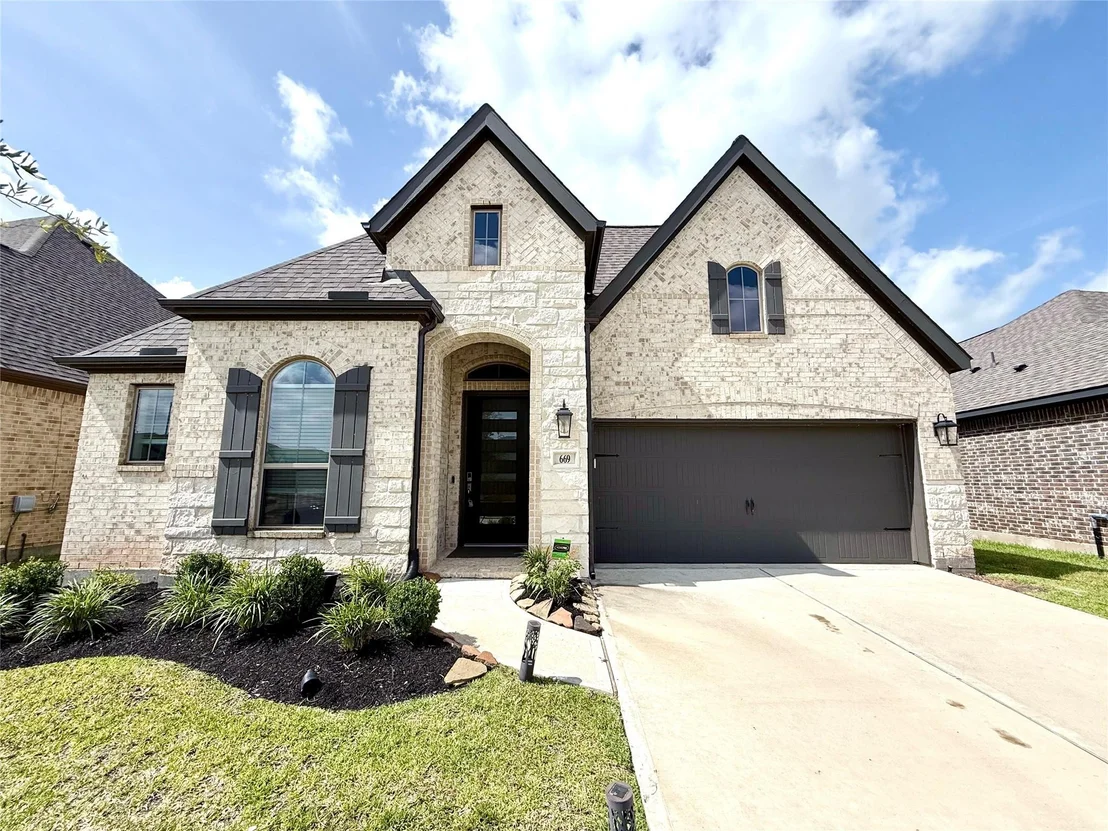 Photo of 669 Cape Capri Drive