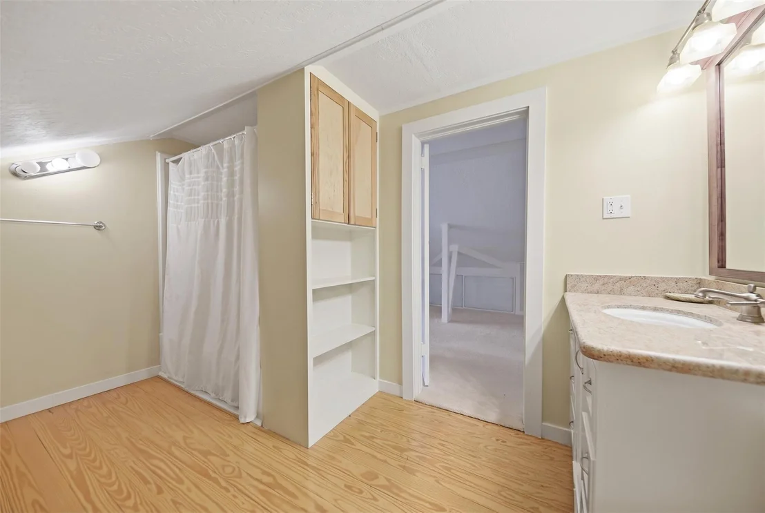 Photo of 405 College Avenue