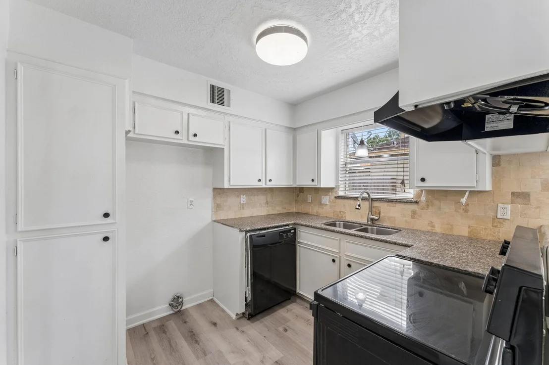 Photo of 10803 Sageriver Drive