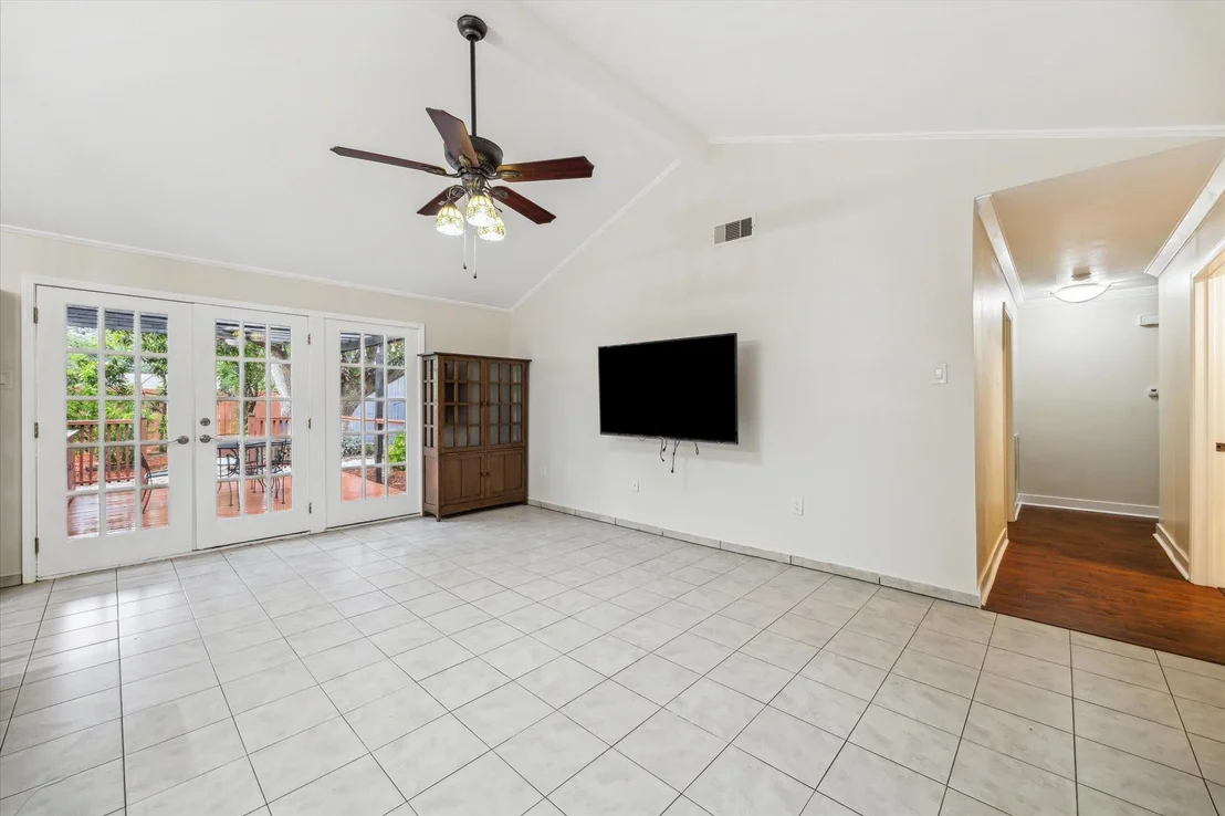Photo of 5830 Ludington Drive