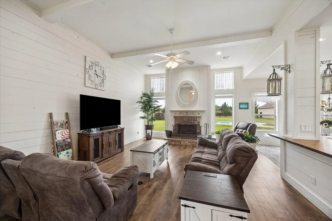Photo of 2135 Blue Jay Way