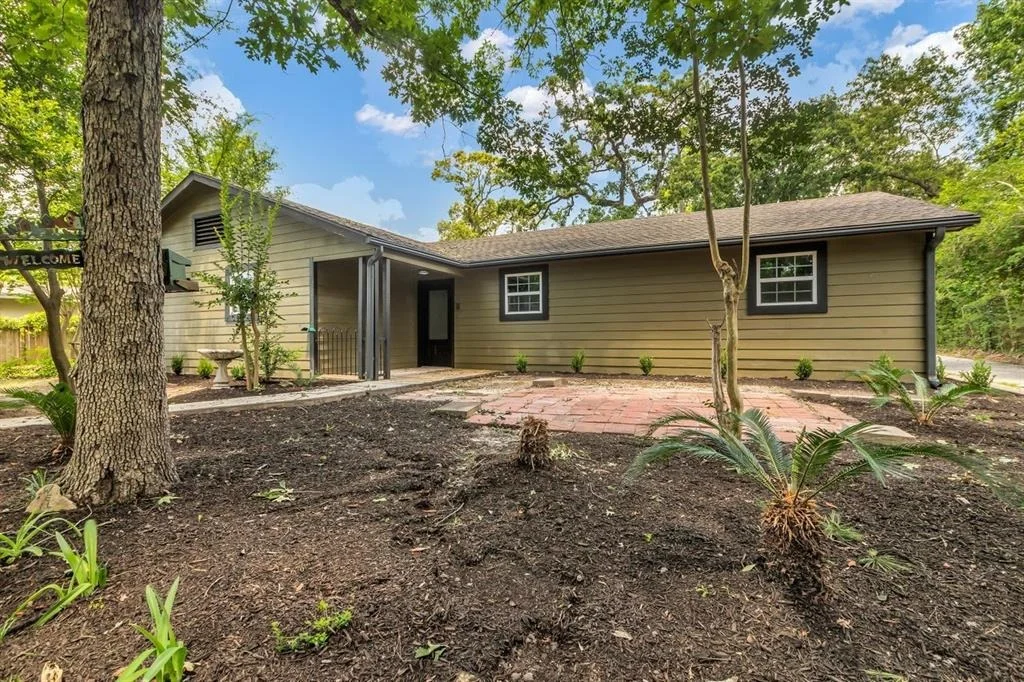 Photo of 10650 Forest Creek Drive