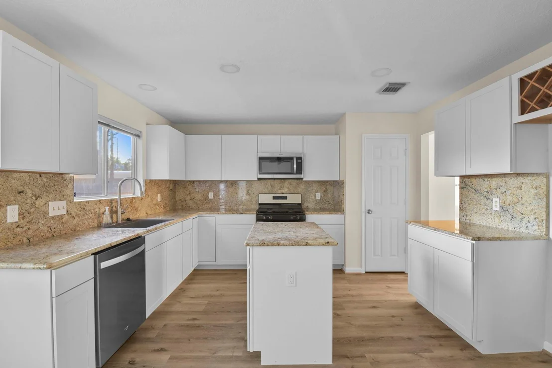 Photo of 4911 Silver Fox Drive