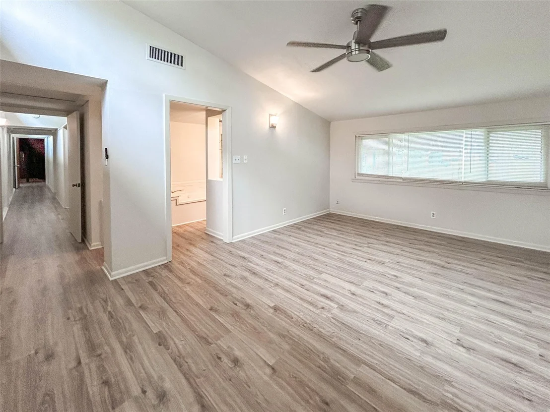 Photo of 530 Circle Way
