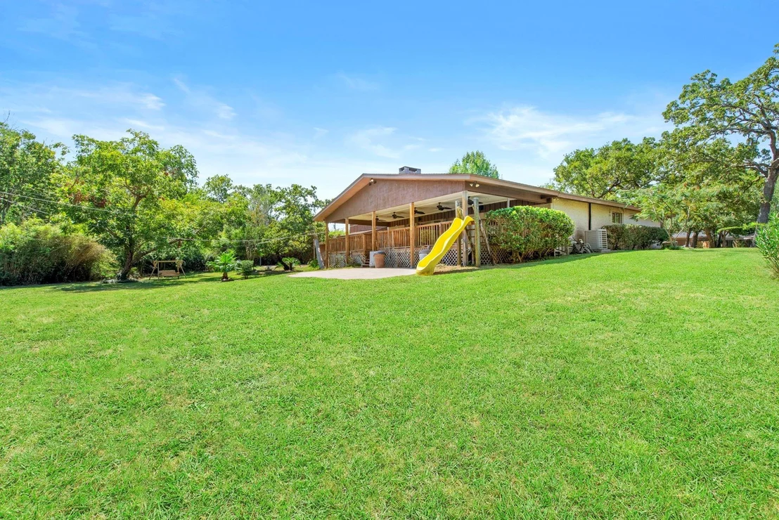 Photo of 707 Scenic Drive