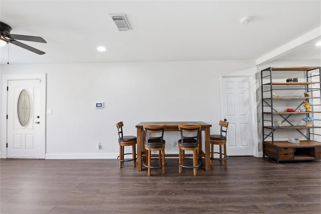 Photo of 2217 Creston Drive