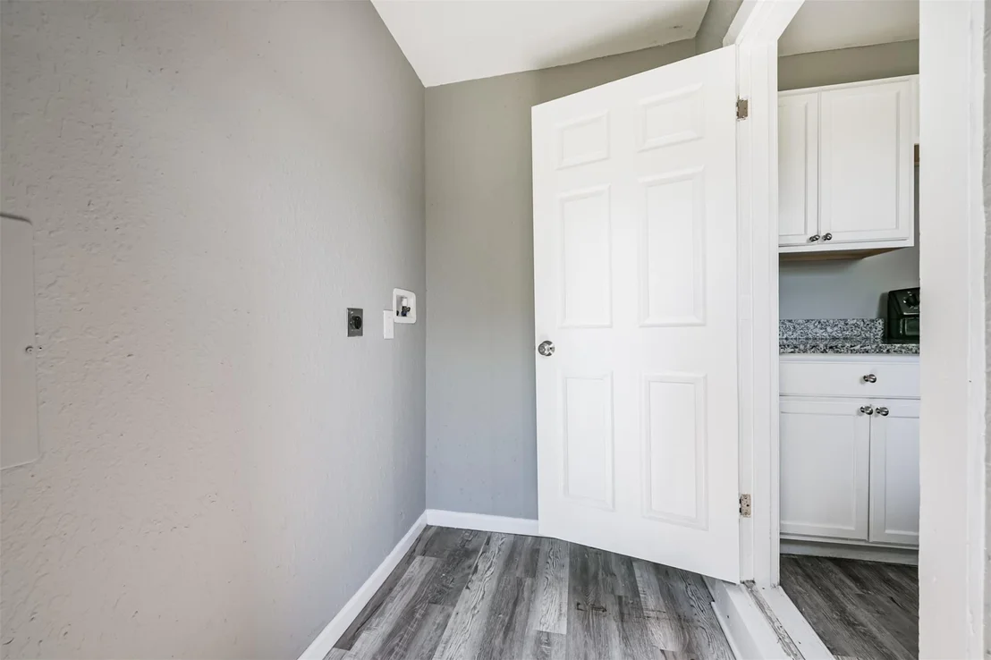Photo of 5746 Lakefield Drive