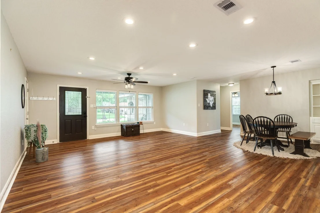 Photo of 218 Palm Lane